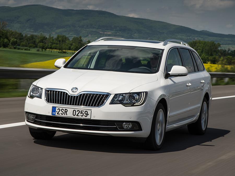  Skoda Superb Combi 2013 года  (фото 9 из 21)